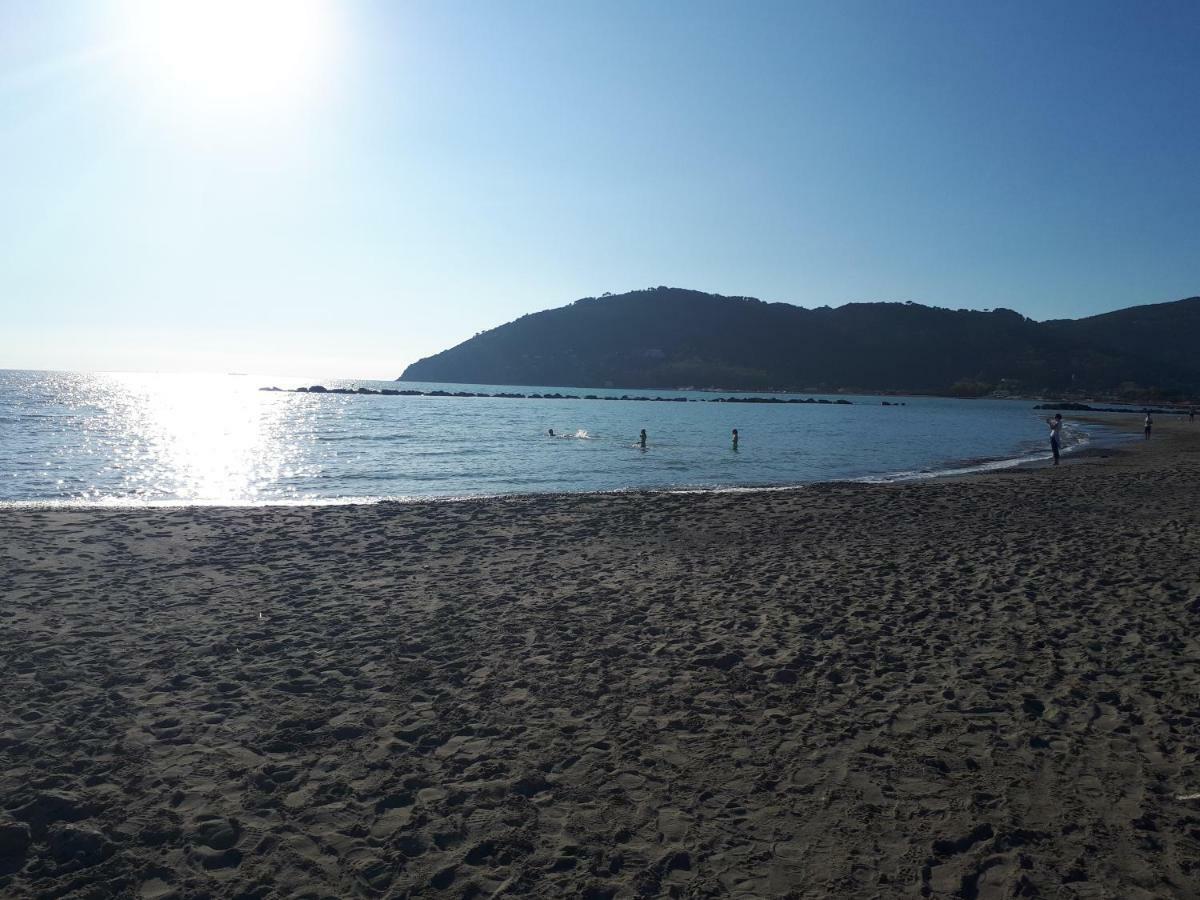 Le Camere Di Sabrina Con Bagno In Camera Sarzana Exteriör bild